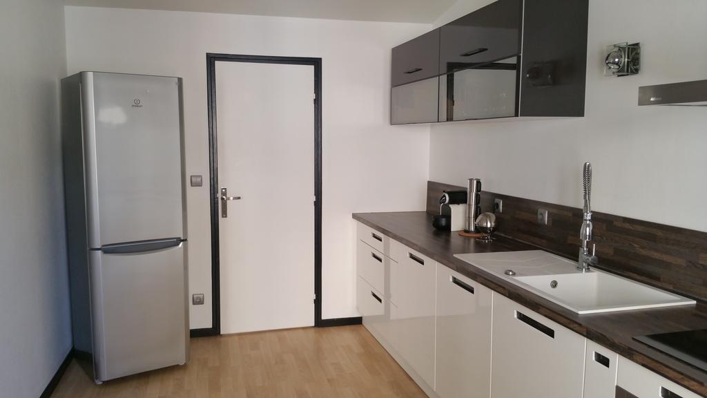 Le Nid De Sacha Apartment Épernay Exterior foto